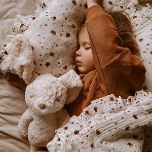 Мягкая игрушка Mrs. Ertha "Кролик Mrs. Pookie", белая, 31 см